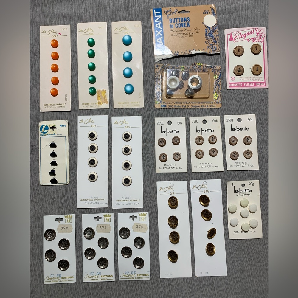 Lot of Vintage Buttons